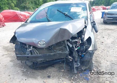 2011 Toyota Sienna Le V6 из США, поврежденный, VIN 5TDKK3DC4BS116651